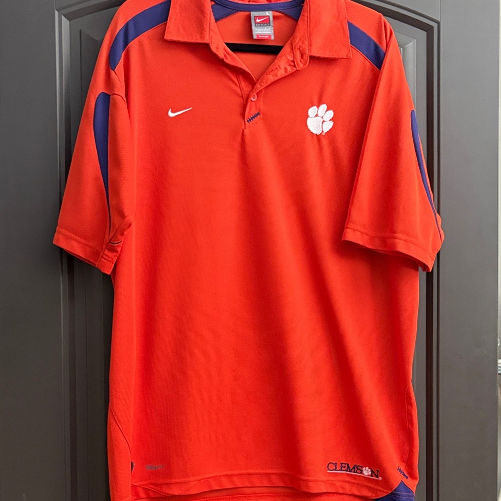 Nike Clemson Polo shirt with Nike logo and Clemson Paul logo men’s size large